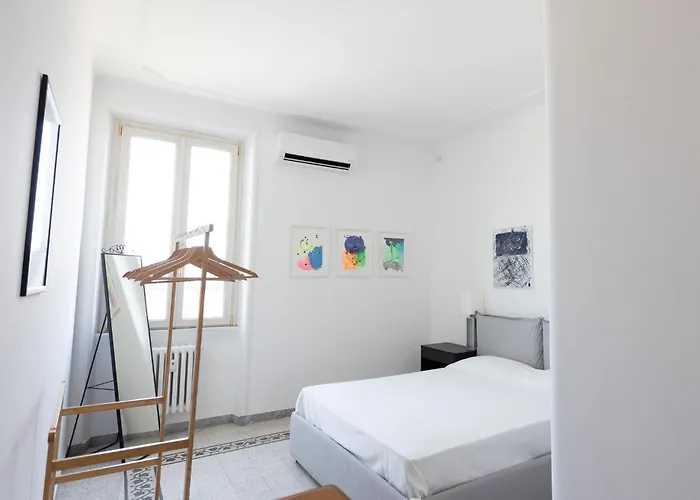 Apartment Guesthost - Modern And Bright In *