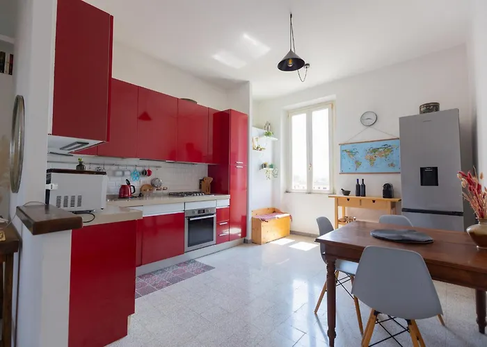 Guesthost - Modern And Bright In Apartment